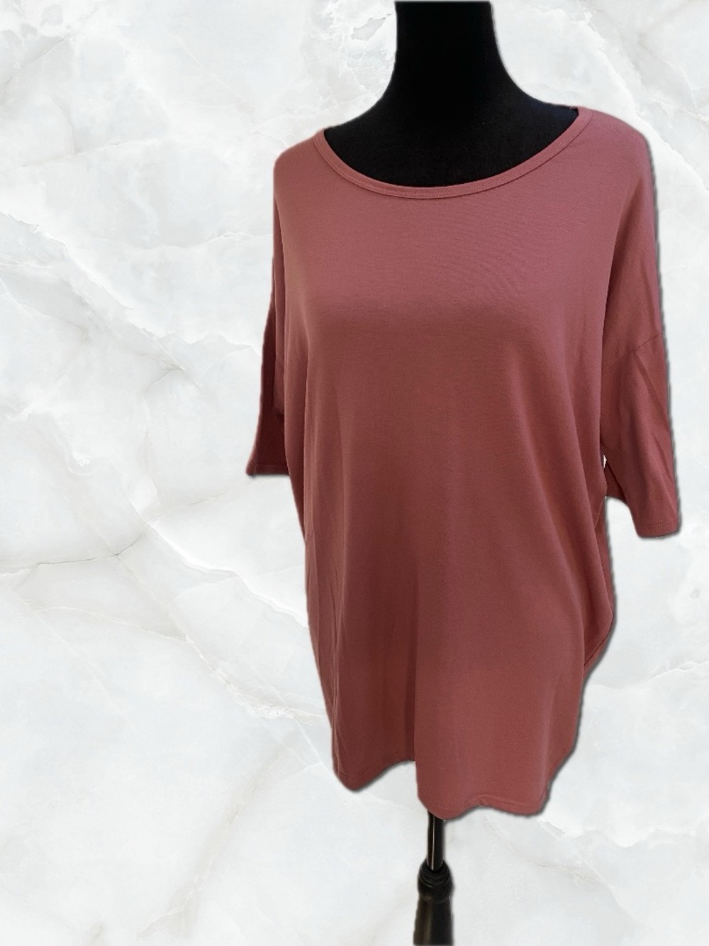 LuLaRoe Women's Short Sleeve Scoop Neck Top in Dusty Rose